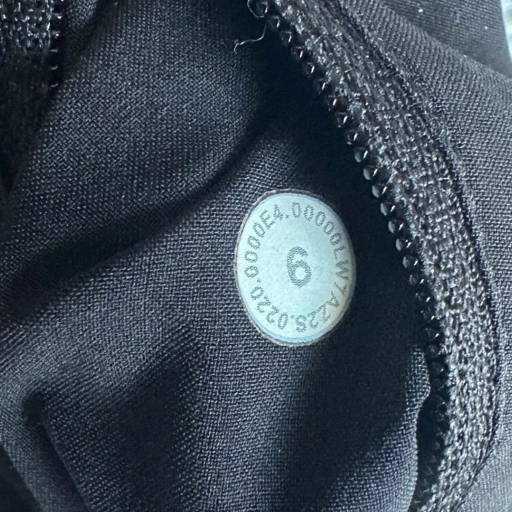 Lululemon Tracker Short V 4